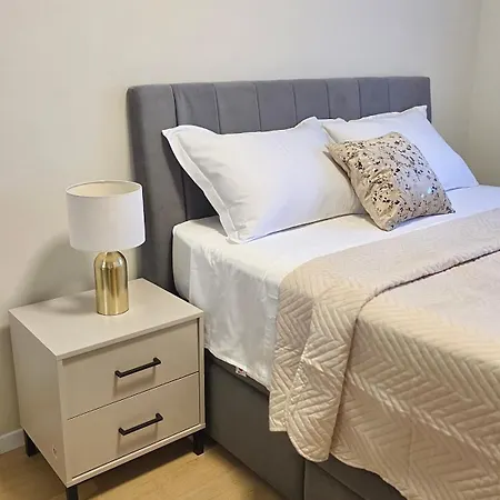 Azure Luxe * بودْسْتغانا