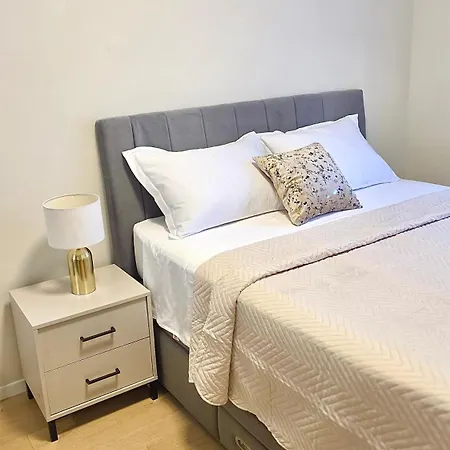 شقة Azure Luxe *